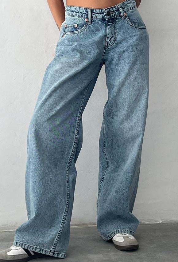 Low-Rise Jeans