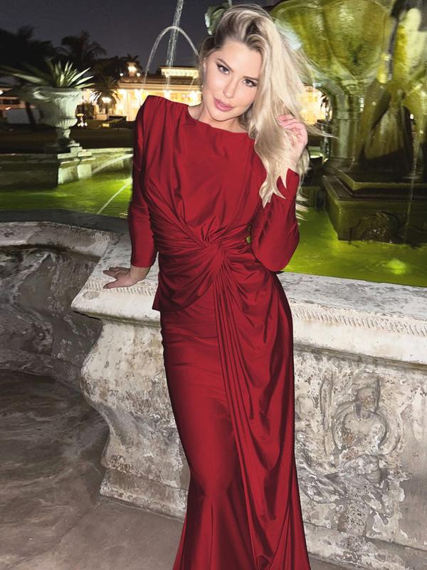 JOSALIE™ - Elegant Ruched Bodycon Dress with Padded Shoulders & Long Sleeve